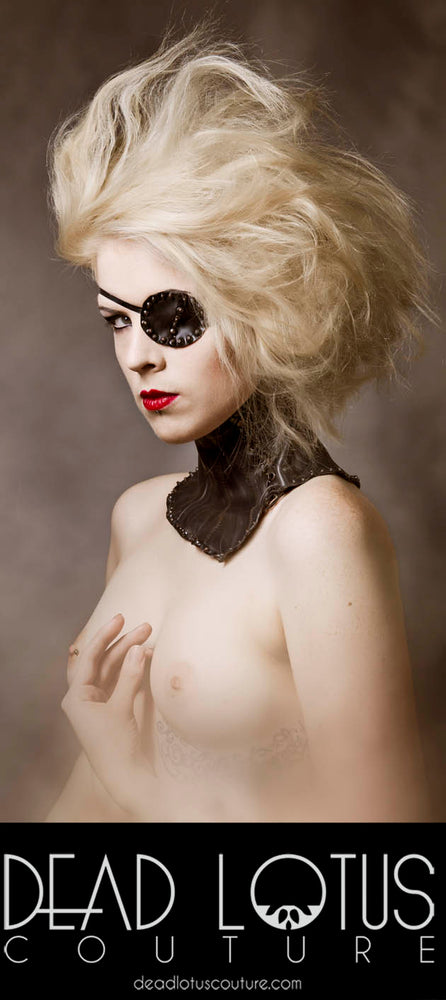 ANN DIEU Neck Corset