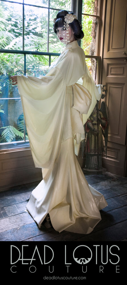 ONNA Yukata Robe Kimono (Fabric & Latex) – Dead Lotus Couture